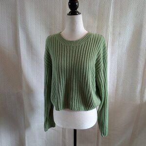 H&M Ribbed Knit Cropped Sweater Green Size M Cozy Minimalist Crew Neck